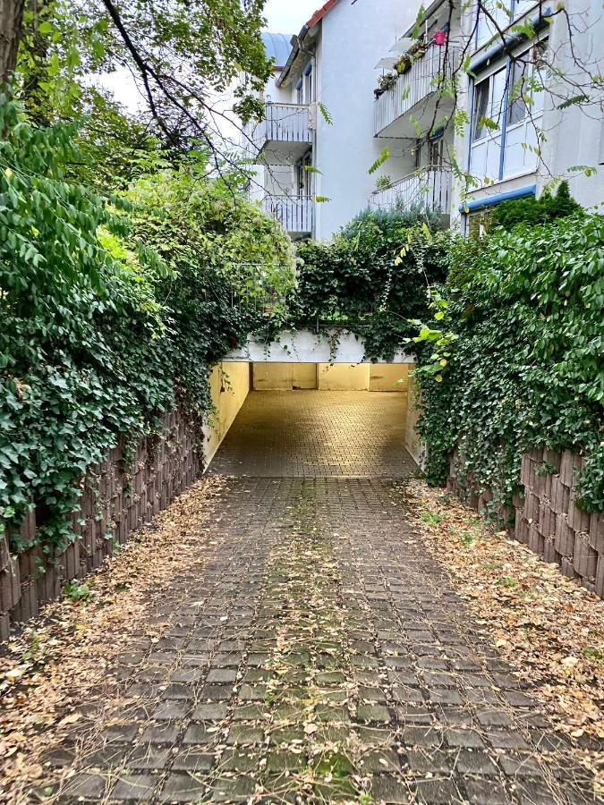 Wohlfuehl-Apartment Mit Kostenfreier Tiefgarage, Wifi & Terrasse Лейпциг Экстерьер фото